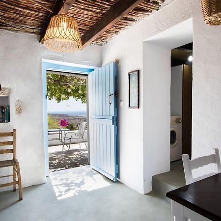Vatha Traditional Cottage With A View Menetaí Екстериор снимка