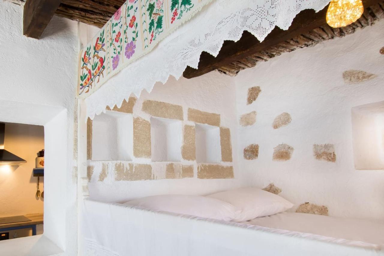 Vatha Traditional Cottage With A View Menetaí Екстериор снимка